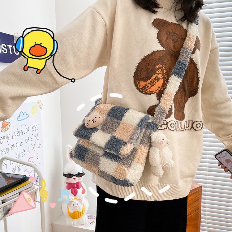 One-shoulder Crossbody Cute Lamb Plush Bag