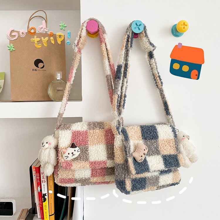 One-shoulder Crossbody Cute Lamb Plush Bag