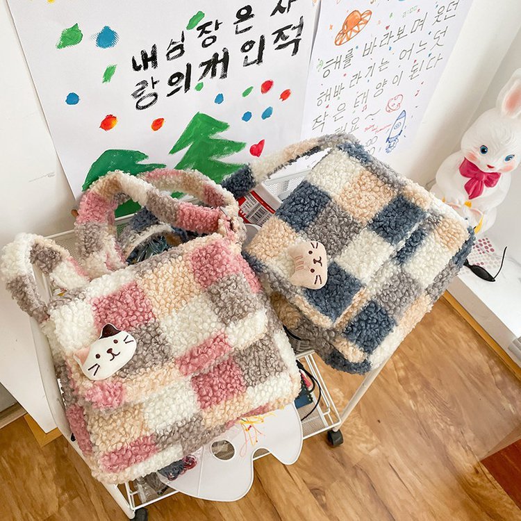 One-shoulder Crossbody Cute Lamb Plush Bag